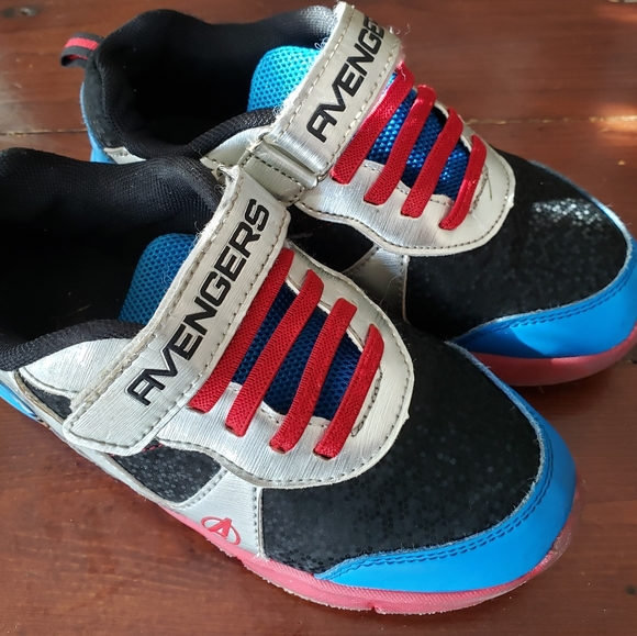 2 sets of Toddler shoes - Picture 2 of 5